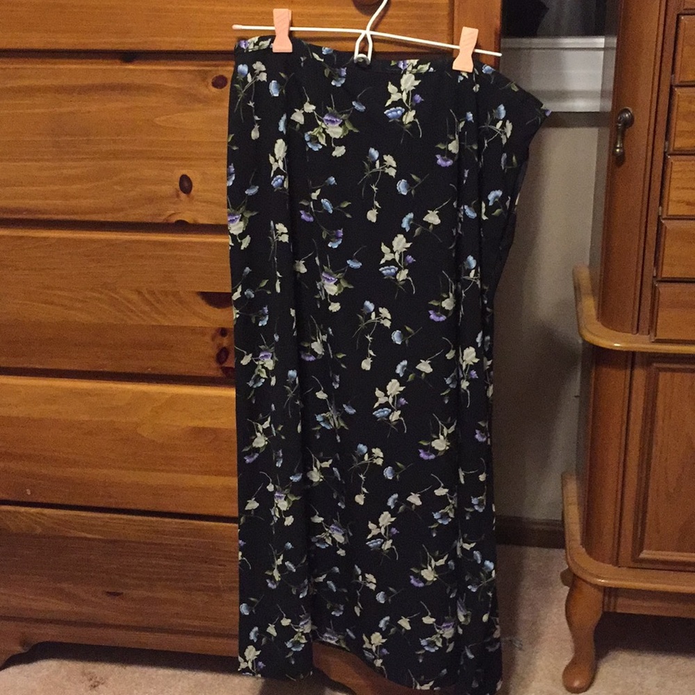 Kathie Lee Women’s Skirt